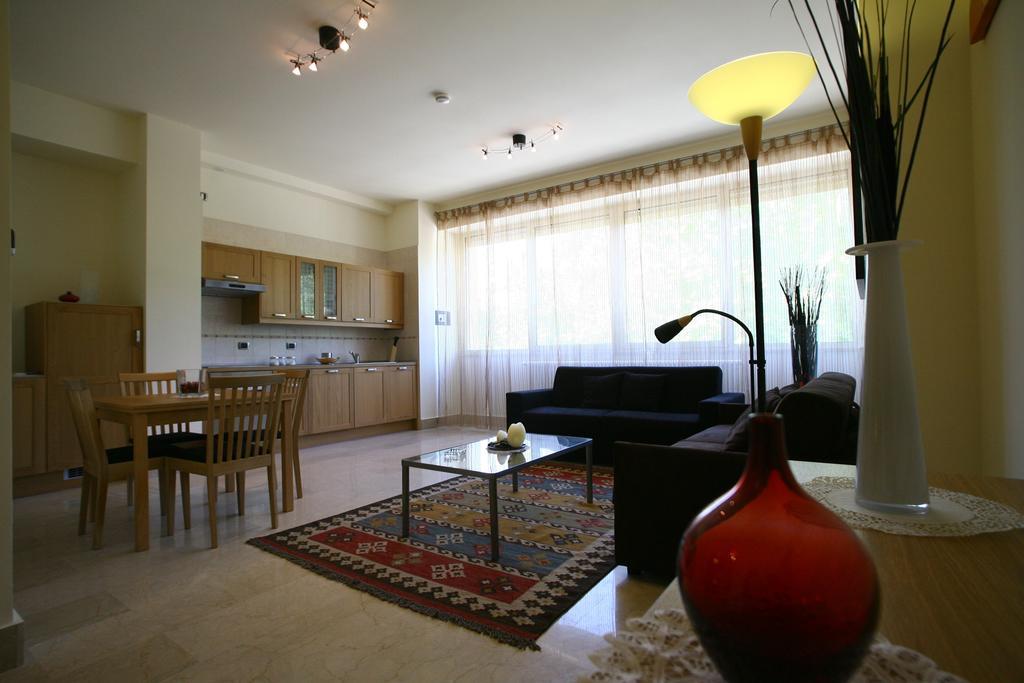 Lux Appartamenti Rome Exterior photo